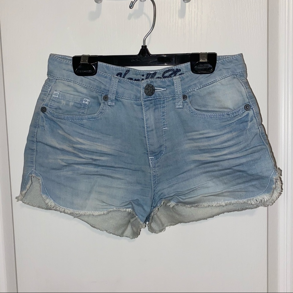 Vanilla star denim shorts!